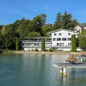 ** Hotel Novalaise Plage France